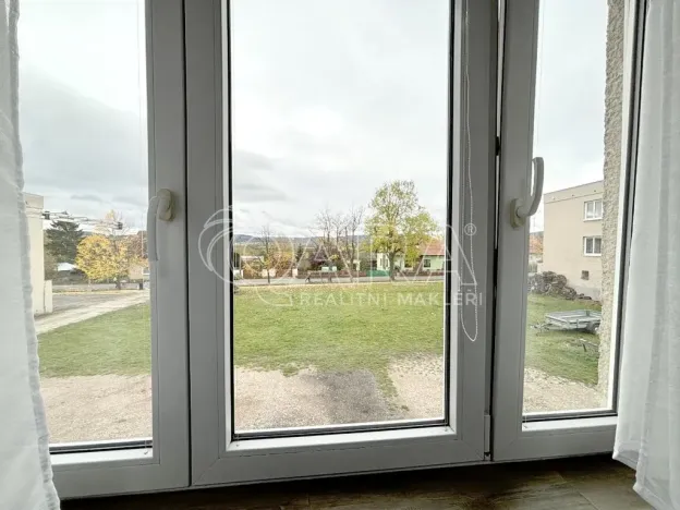 Pronájem bytu 1+kk, Neumětely, Příbramská, 27 m2