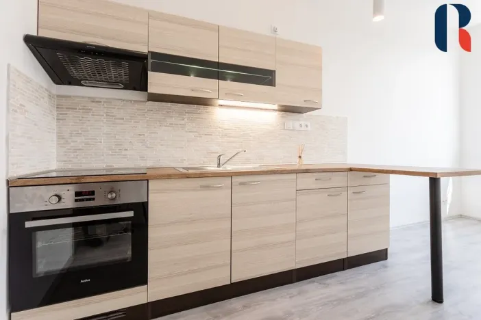 Pronájem bytu 2+kk, Praha - Libeň, Davídkova, 36 m2