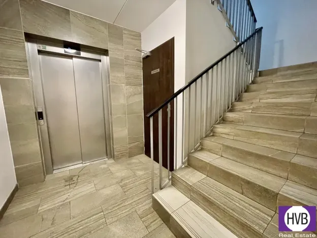 Prodej bytu 1+kk, Praha, Toufarova, 40 m2