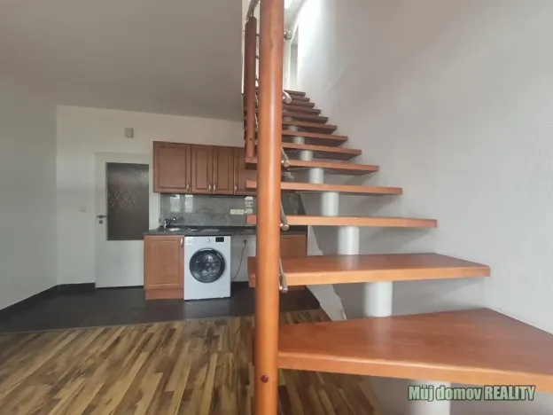Pronájem bytu 2+kk, Praha - Vysočany, Freyova, 56 m2