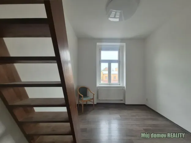Pronájem bytu 1+kk, Praha - Vysočany, Freyova, 21 m2