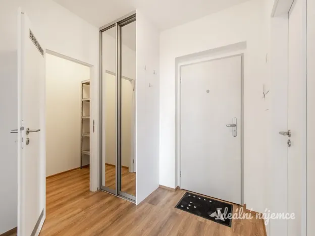Pronájem bytu 2+kk, Praha - Kbely, Sedlářova, 50 m2