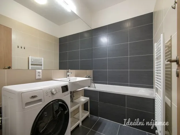 Pronájem bytu 3+kk, Praha - Prosek, Žitenická, 68 m2