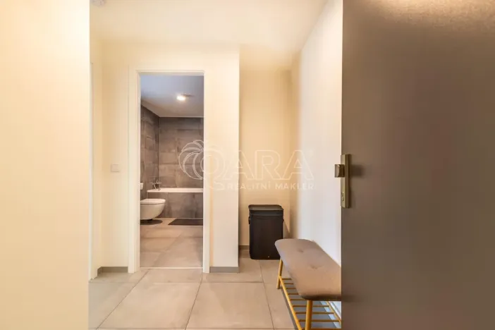 Pronájem bytu 2+kk, Praha - Modřany, Mezi vodami, 55 m2