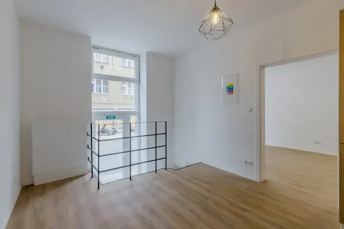 Pronájem bytu 2+kk, Praha - Košíře, Fabiánova, 37 m2