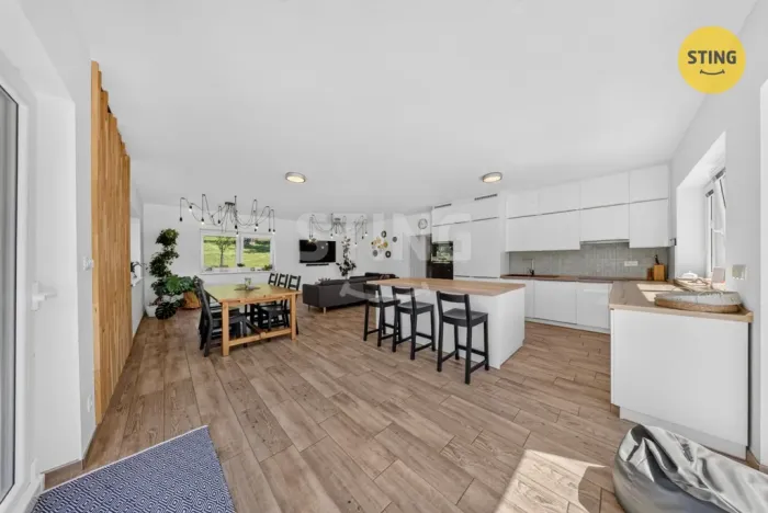 Prodej rodinného domu, Rožnov pod Radhoštěm, V Mokrém, 250 m2