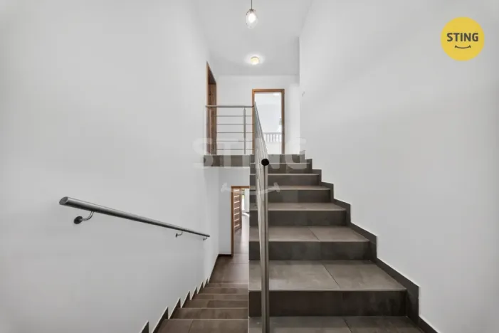 Prodej rodinného domu, Rožnov pod Radhoštěm, V Mokrém, 250 m2