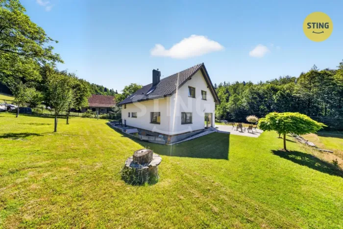 Prodej rodinného domu, Rožnov pod Radhoštěm, V Mokrém, 250 m2