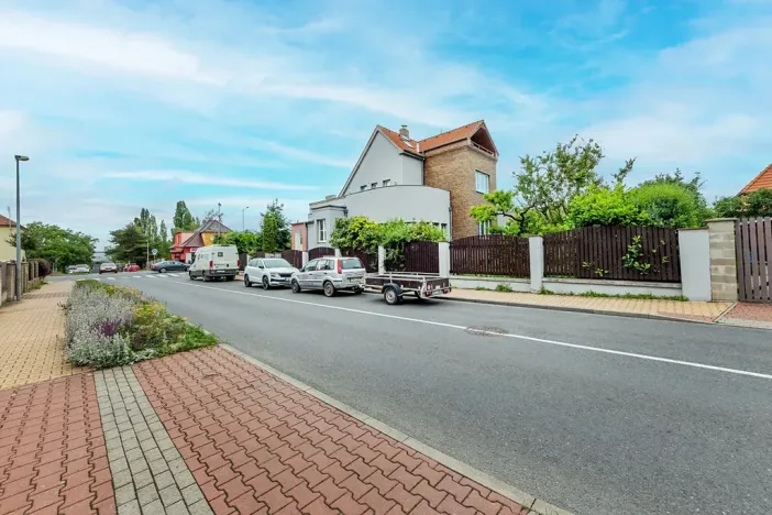 Pronájem bytu 2+kk, Praha - Horní Počernice, Náchodská, 50 m2