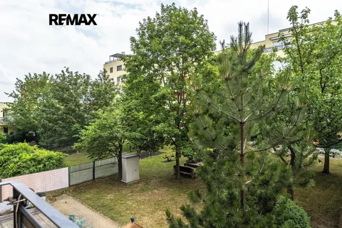 Prodej bytu 2+kk, Praha - Hlubočepy, Kováříkova, 37222 m2
