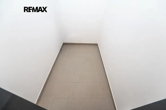 Prodej bytu 2+kk, Praha - Hlubočepy, Kováříkova, 37222 m2
