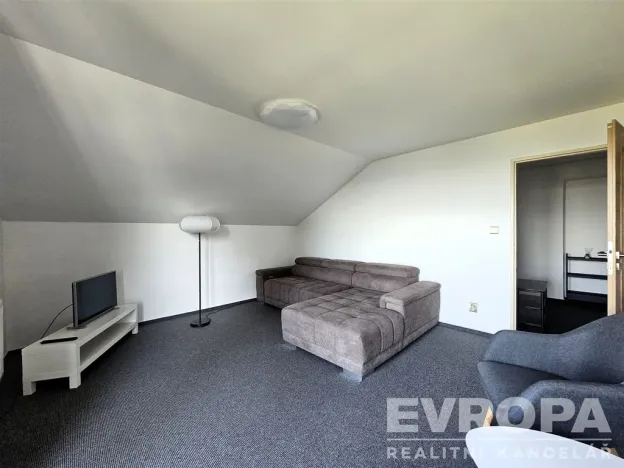 Pronájem bytu 3+1, Strážné, 70 m2