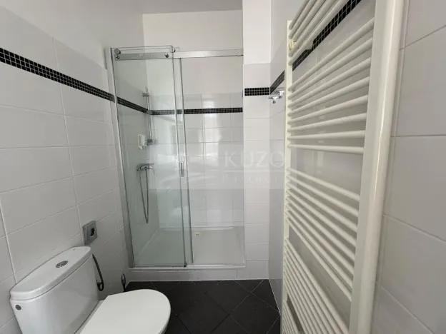Pronájem bytu 2+kk, Praha, Strojnická, 66 m2
