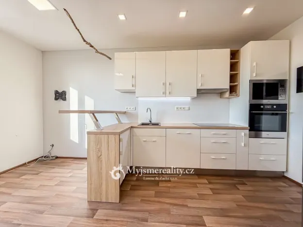 Pronájem bytu 2+kk, Znojmo, Jugoslávská, 40 m2