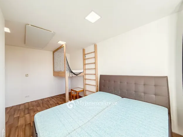 Pronájem bytu 2+kk, Znojmo, Jugoslávská, 40 m2