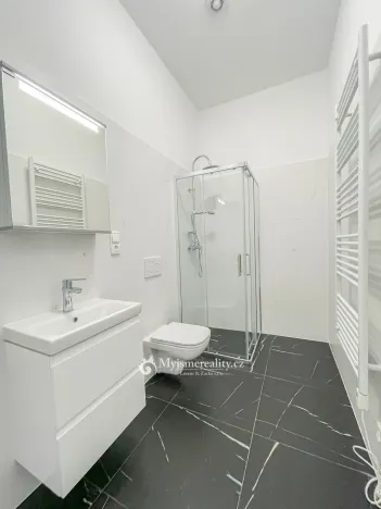 Pronájem bytu 2+kk, Znojmo, Mariánské náměstí, 60 m2