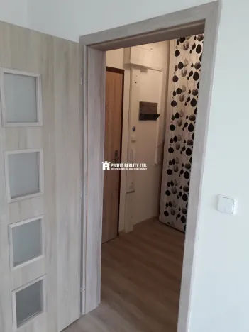 Prodej bytu 1+kk, Praha - Háje, Matúškova, 32 m2