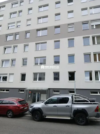 Prodej bytu 1+kk, Praha - Háje, Matúškova, 32 m2