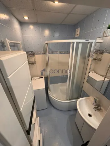 Pronájem bytu 2+kk, Praha, Levského, 41 m2