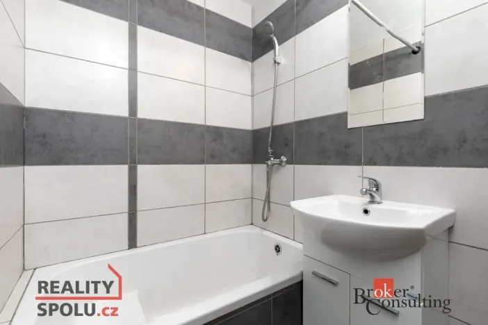 Pronájem bytu 1+kk, Ostrava - Výškovice, Výškovická, 27 m2