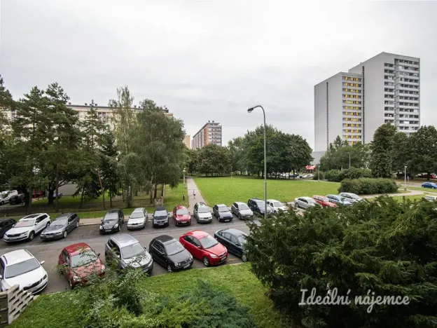 Pronájem bytu 3+1, Praha - Kobylisy, Taussigova, 60 m2