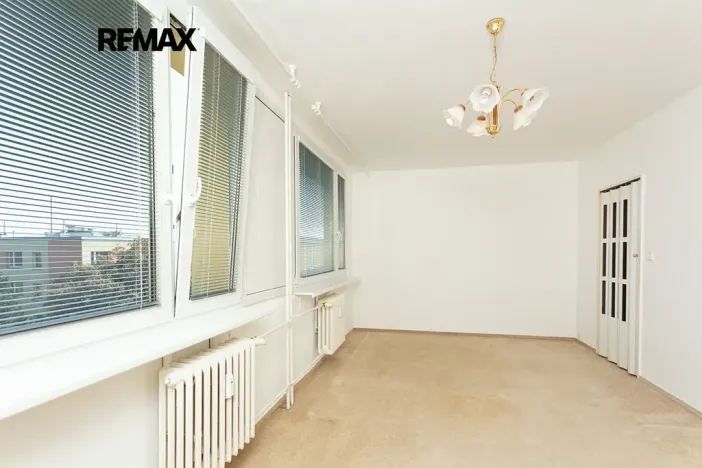 Pronájem bytu 1+1, Praha - Kobylisy, Jelínkova, 33 m2