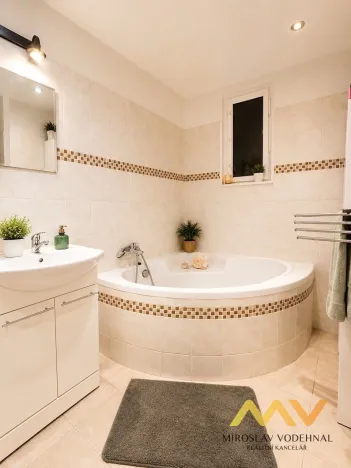 Prodej bytu 2+kk, Hradec Králové, Mánesova, 61 m2