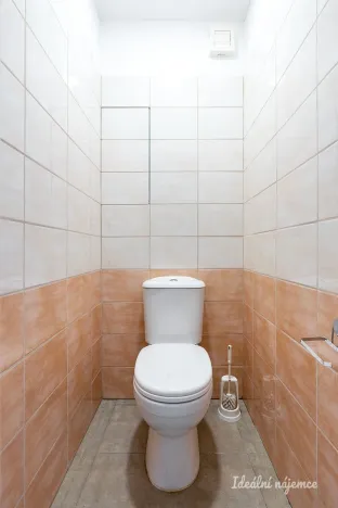 Pronájem bytu 2+kk, Praha, Jablonecká, 40 m2