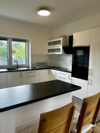 Pronájem rodinného domu, Kozomín, 140 m2