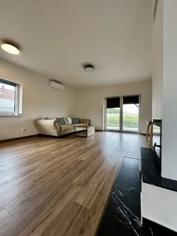 Pronájem rodinného domu, Kozomín, 140 m2