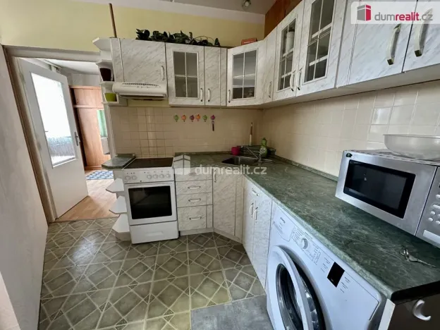 Pronájem bytu 1+1, Karlovy Vary - Rybáře, Mládežnická, 35 m2