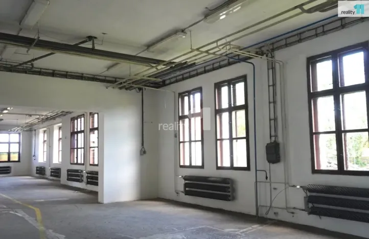Pronájem skladu, Svojkovice, 328 m2