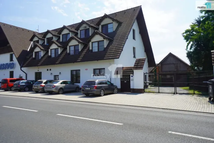 Pronájem skladu, Svojkovice, 328 m2