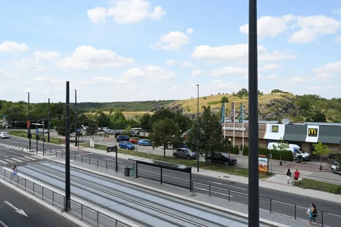 Pronájem bytu 2+kk, Praha - Liboc, Evropská, 56 m2