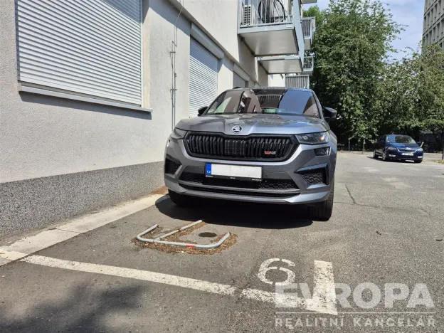 Pronájem garážového stání, Praha, Limuzská, 14 m2