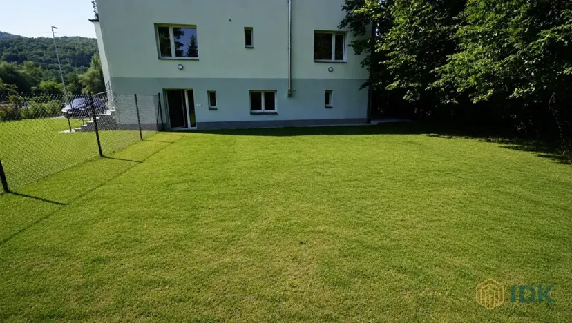 Pronájem atypického bytu, Řevnice, V Luhu, 63 m2