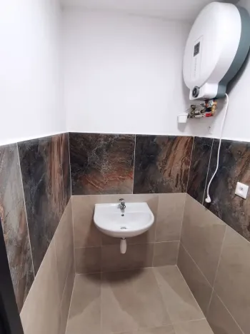 Pronájem komerční nemovitosti, Sušice - Sušice II, Hrádecká, 24 m2