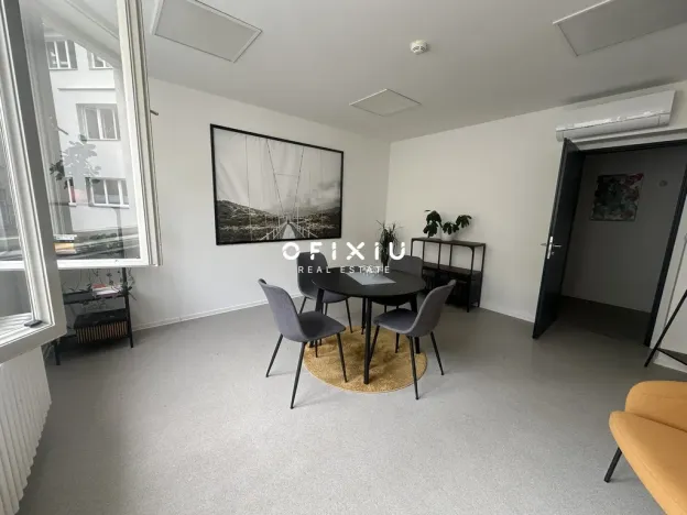 Pronájem kanceláře, Brno, Dominikánské náměstí, 380 m2