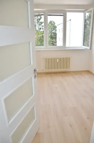 Pronájem bytu 3+1, Praha, Od Vysoké, 77 m2