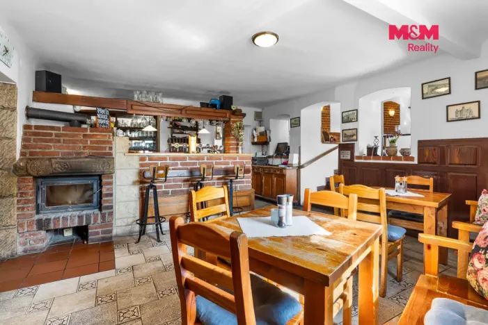 Prodej ubytování, Lomnice nad Popelkou, Poděbradova, 600 m2