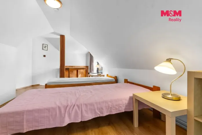 Prodej ubytování, Lomnice nad Popelkou, Poděbradova, 600 m2