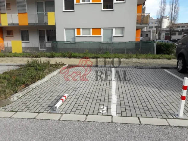Pronájem bytu 1+kk, Hradec Králové - Třebeš, Ve Stromovce, 33 m2