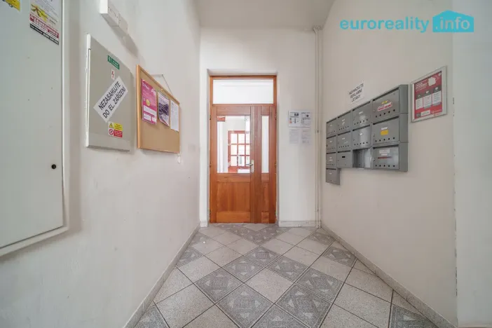 Prodej bytu 2+1, Karlovy Vary, Koptova, 80 m2