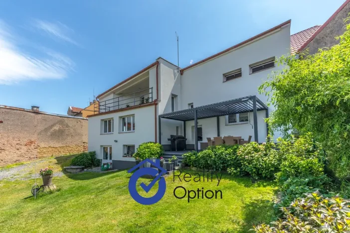 Prodej vícegeneračního domu, Kostelec nad Černými lesy - Kostelec nad Černými Lesy, Pražská, 361 m2
