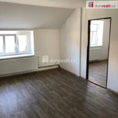 Pronájem bytu 2+1, Děčín - Děčín II-Nové Město, Kamenická, 56 m2