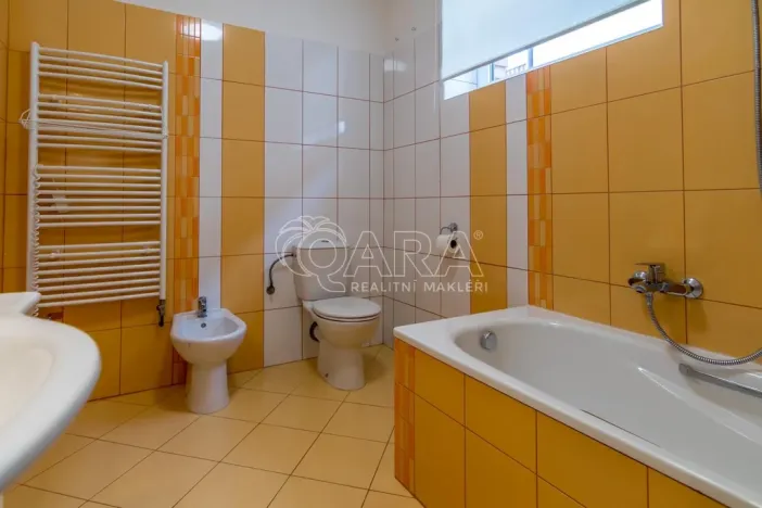 Prodej bytu 3+kk, Dolní Břežany, 135 m2