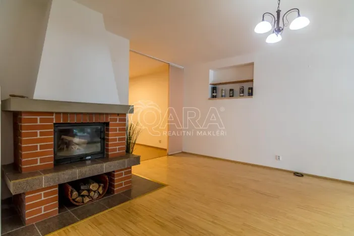 Prodej bytu 4+kk, Dolní Břežany, 135 m2