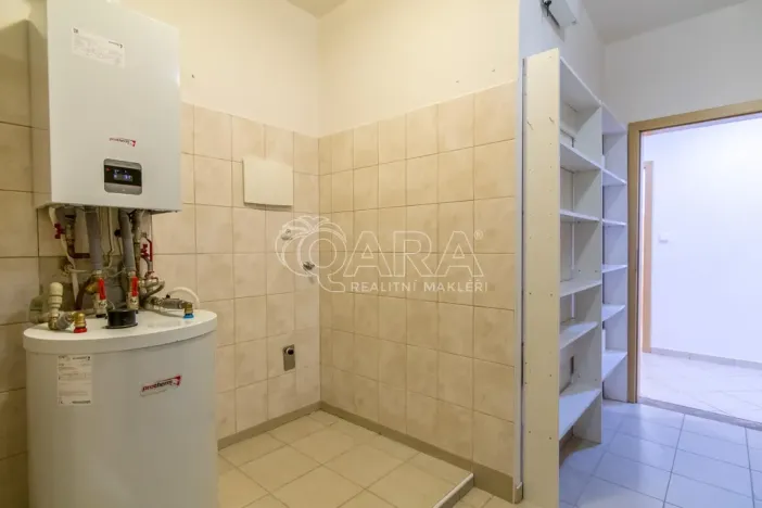Prodej bytu 4+kk, Dolní Břežany, 135 m2