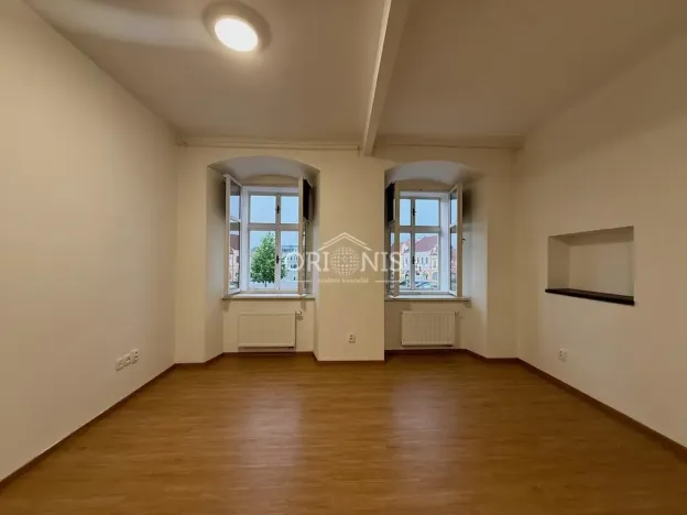 Pronájem bytu 2+kk, Kadaň, Mírové náměstí, 59 m2