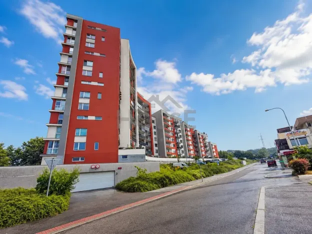 Prodej bytu 1+kk, Praha - Hloubětín, Nademlejnská, 32 m2